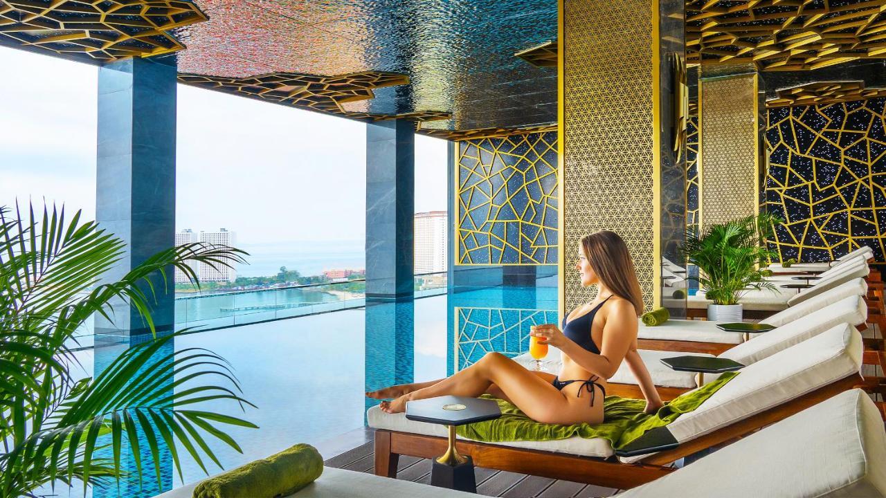Won Majestic Cambodia โรงแรม 5*